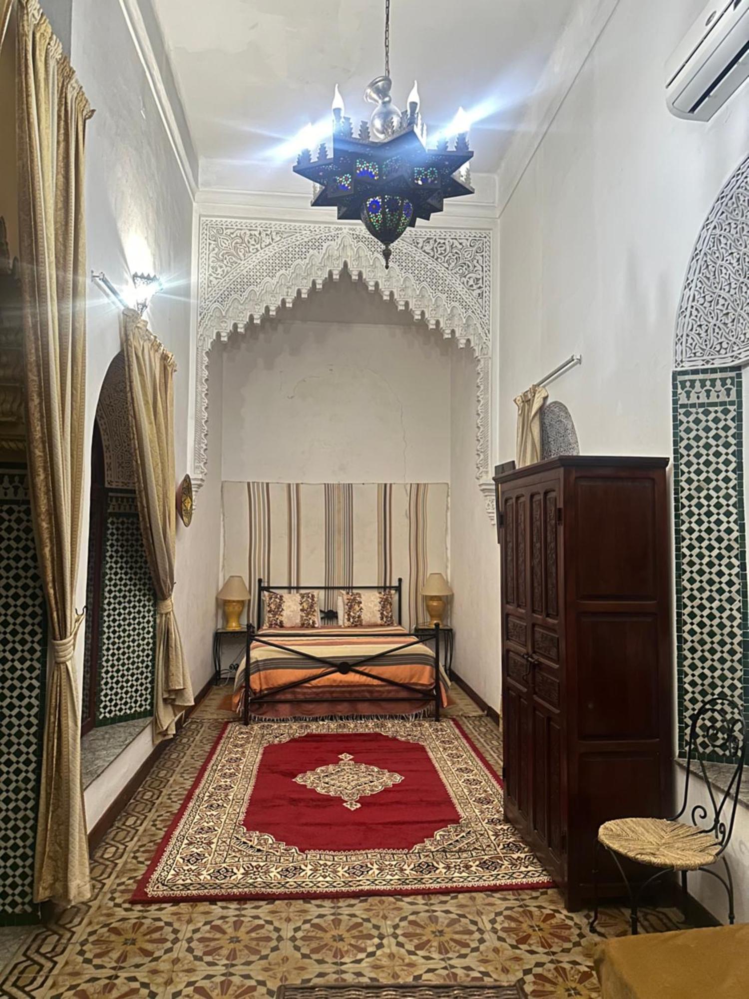 Riad A La Belle Etoile Salé Buitenkant foto